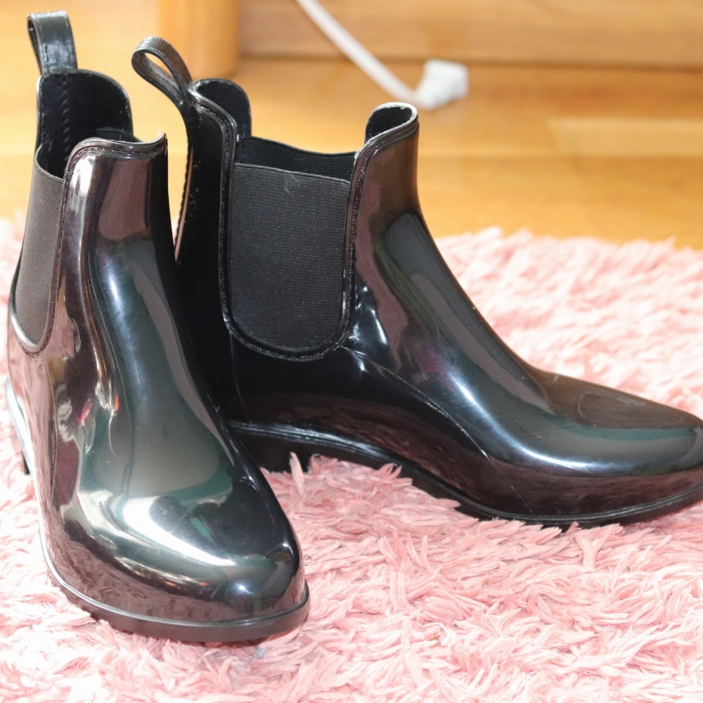 Rain boots